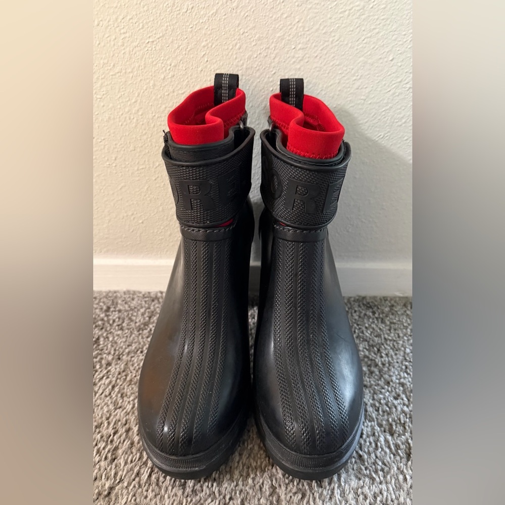 Sorel Black and Red Ankle Boots - Size 9